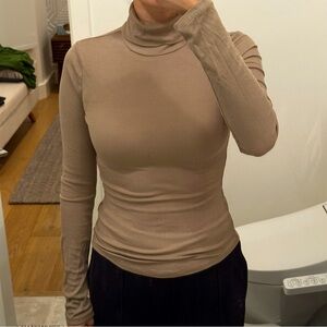 Sunday Best ARITZIA Ribbed Turtleneck, size S